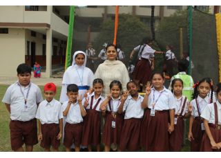 GROUND PICNIC FOR CLASS 1 & 2
